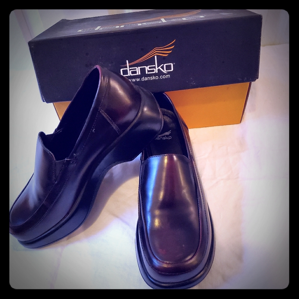 Dansko Meredith NEW size 39
